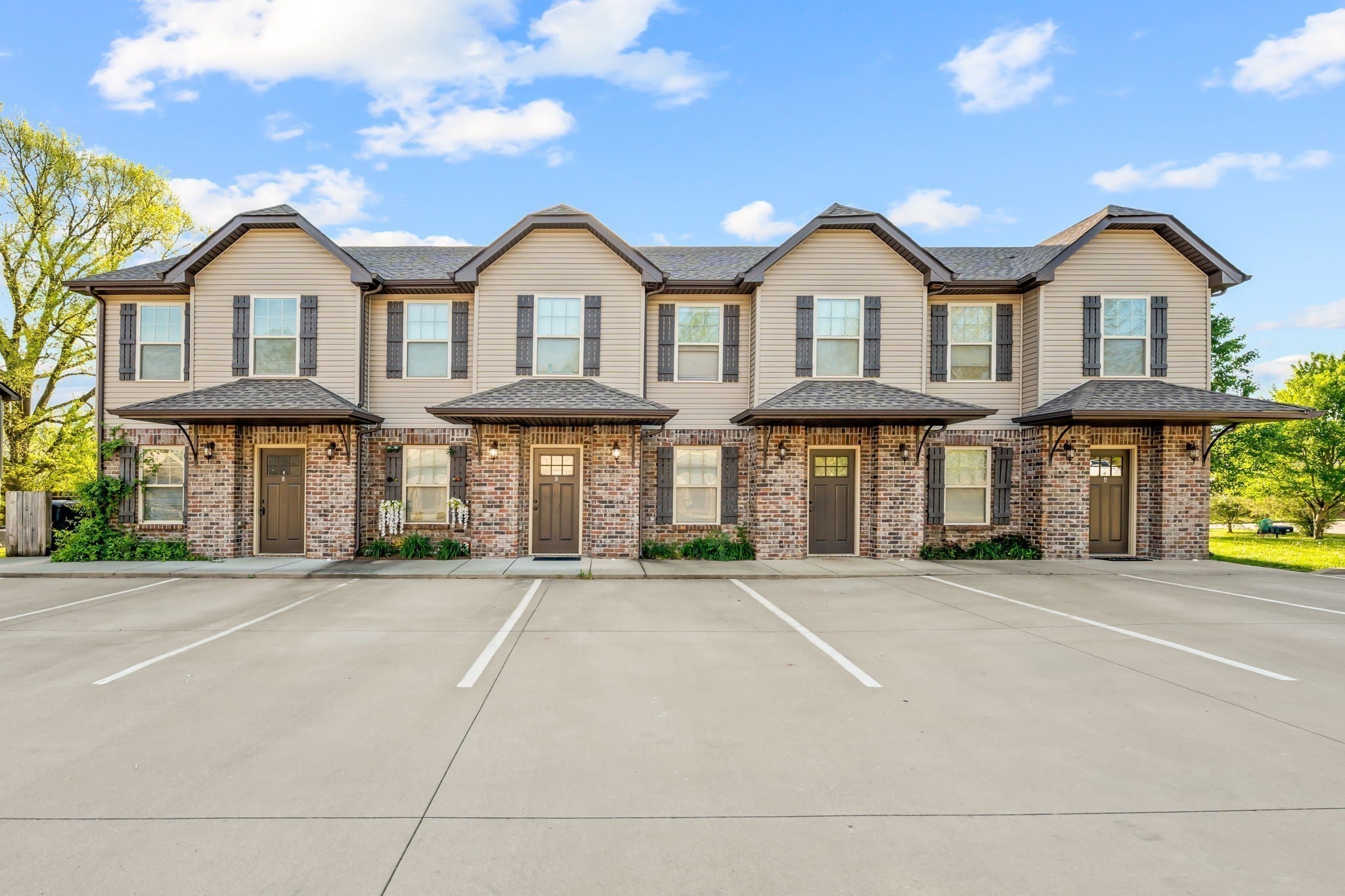 Photo of Listing #2899984