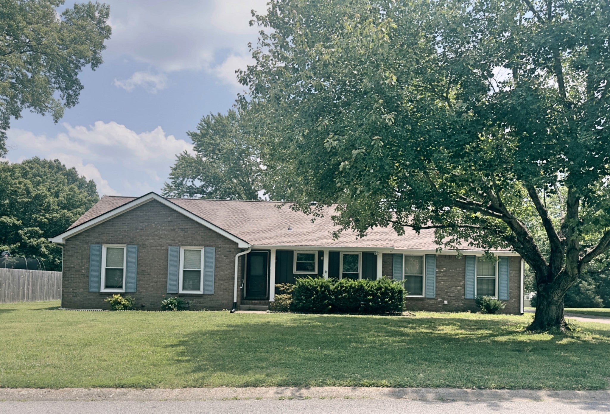 Photo of Listing #2900496