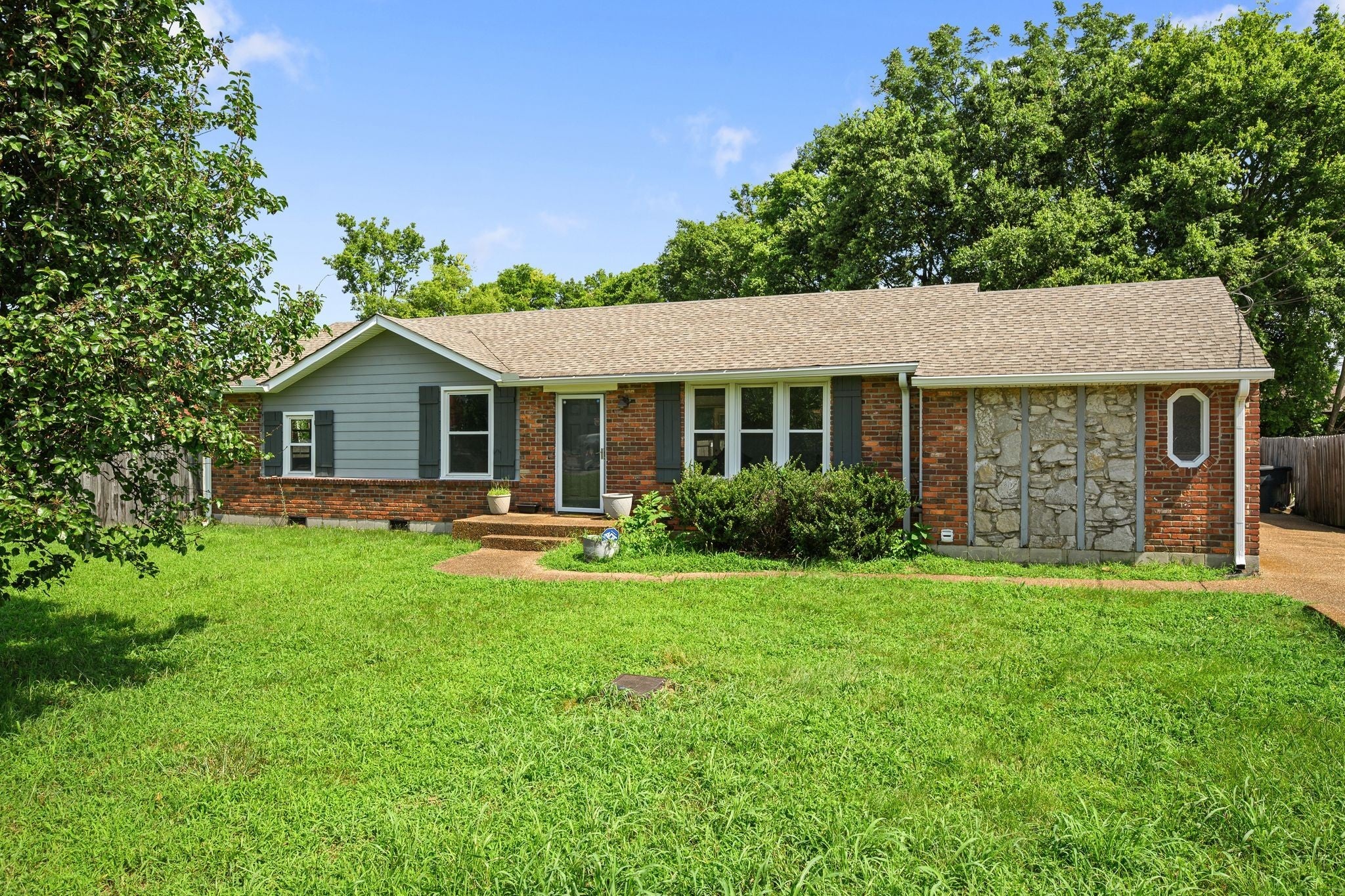 Photo of Listing #2915649