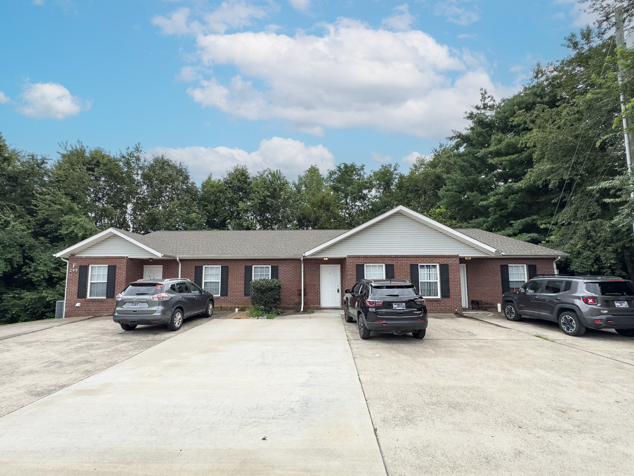 Photo of Listing #2927407