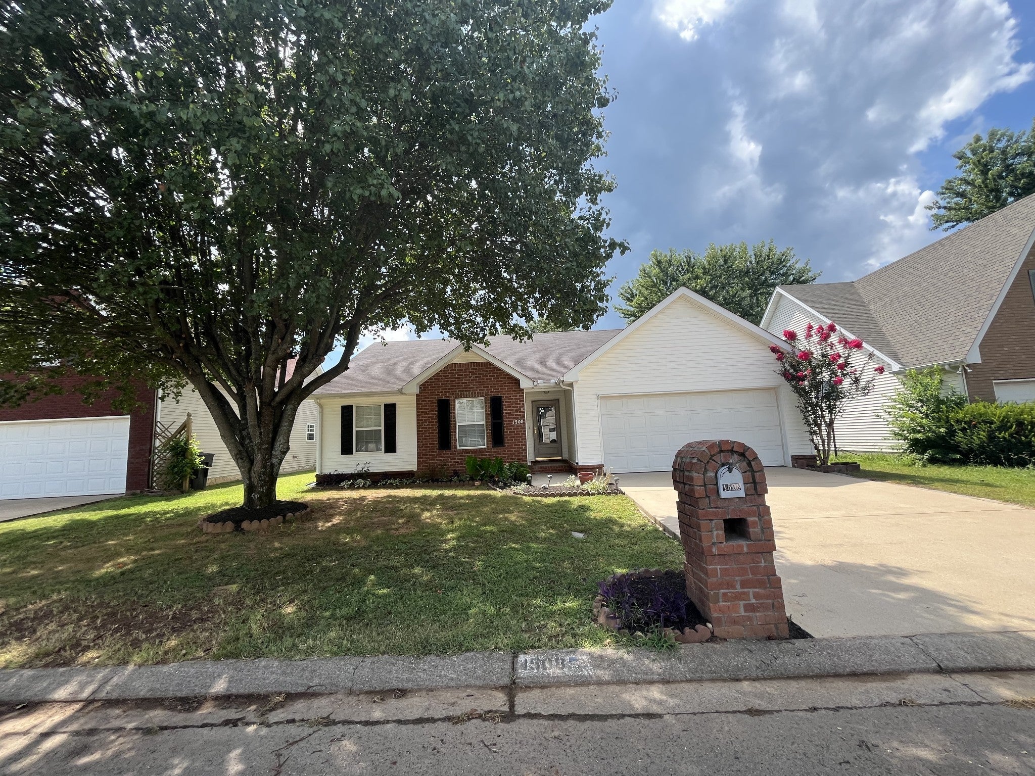 Photo of Listing #2943381