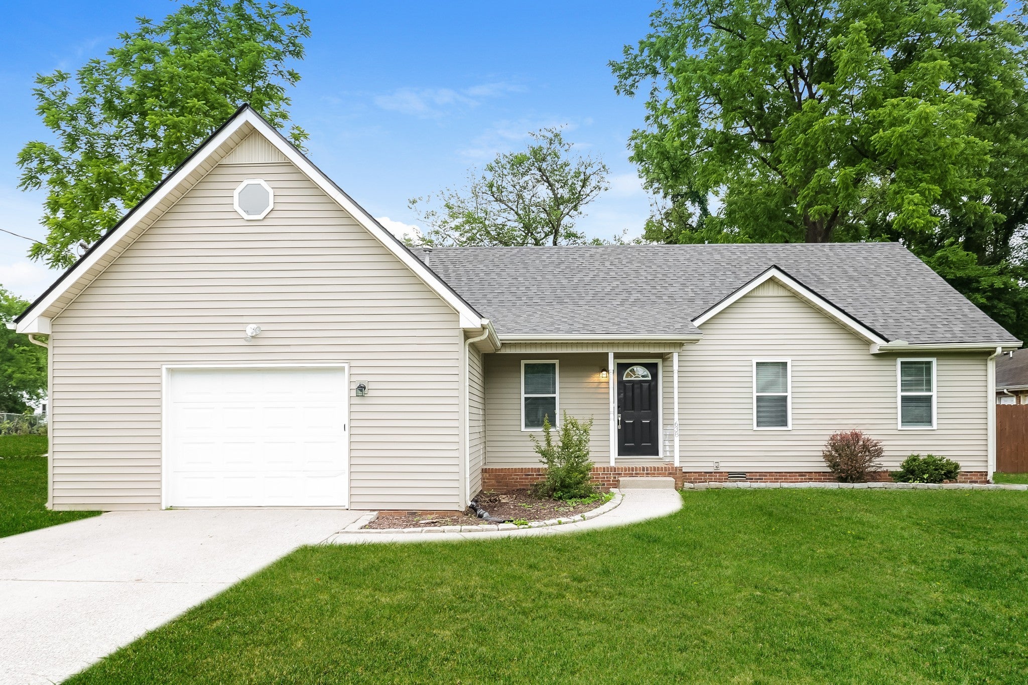 Photo of Listing #2943456