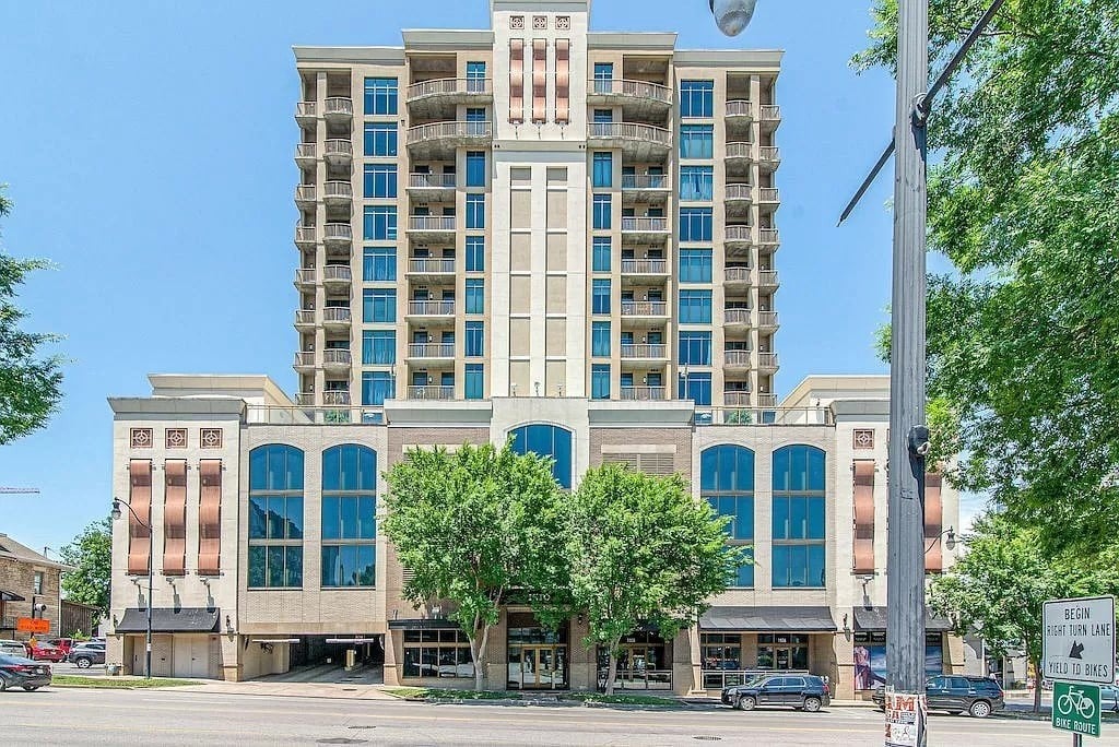 Photo of Listing #2945276