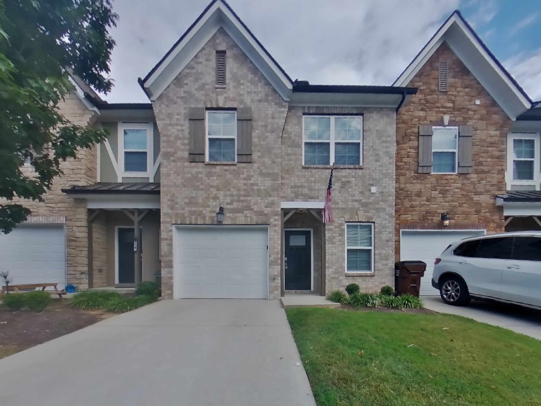 Photo of Listing #2972489