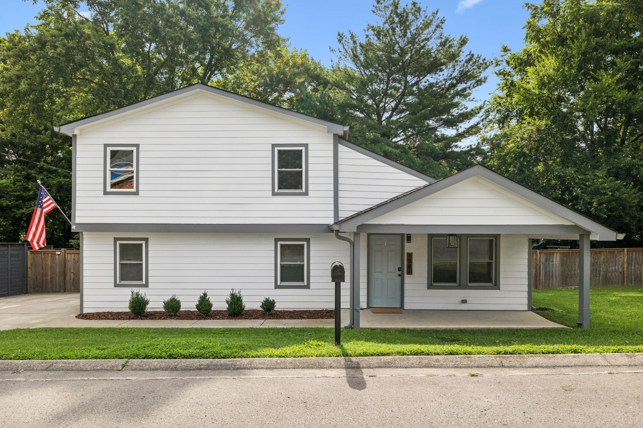 Photo of Listing #2975539