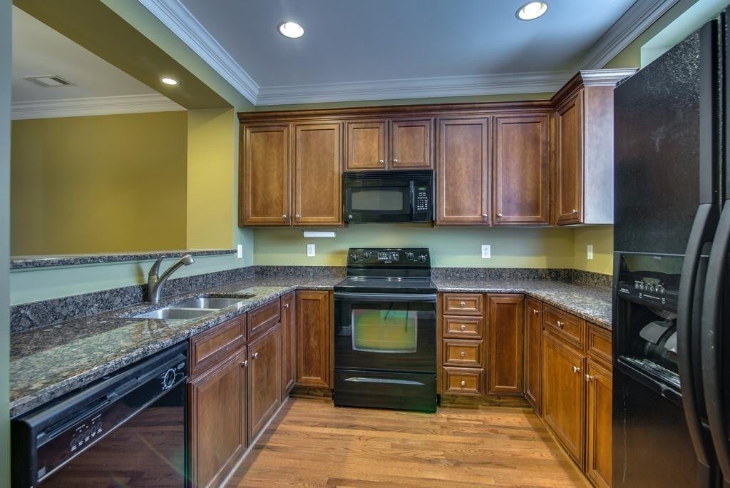 Photo of Listing #2985331