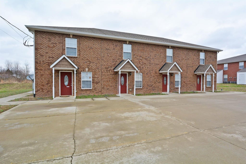 317 Lansinger Ln Apt B, Clarksville