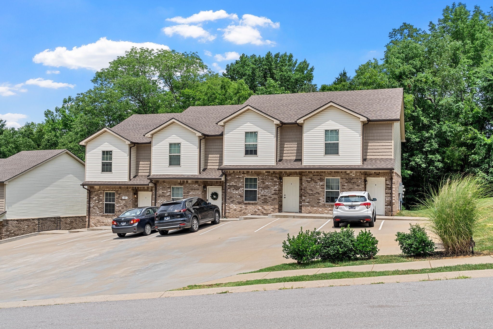 Photo of Listing #2988366