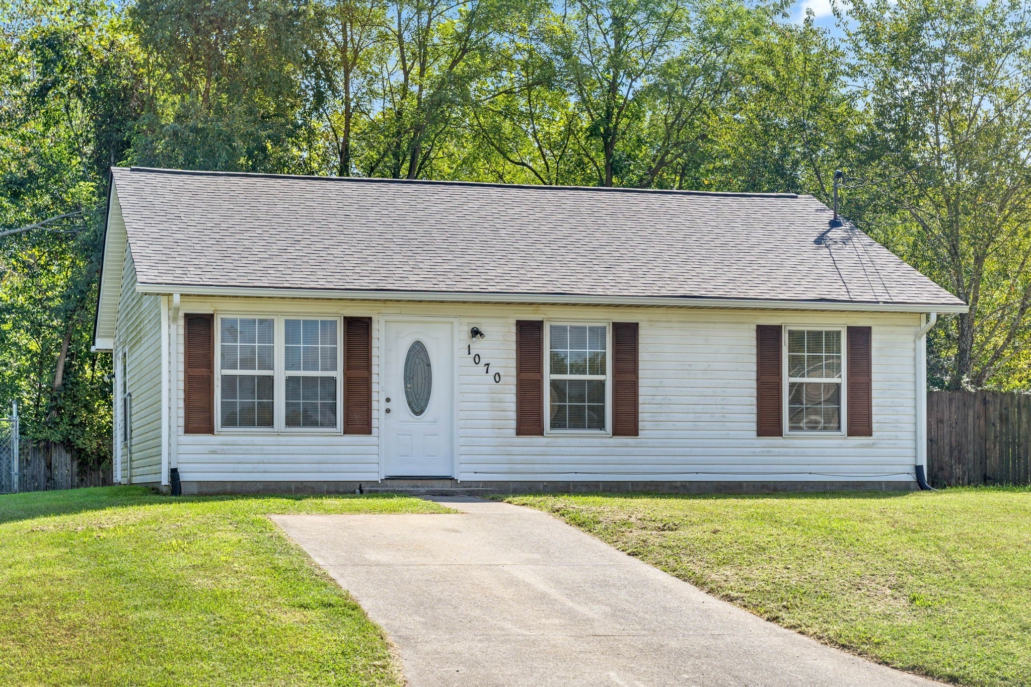 Photo of Listing #2988998