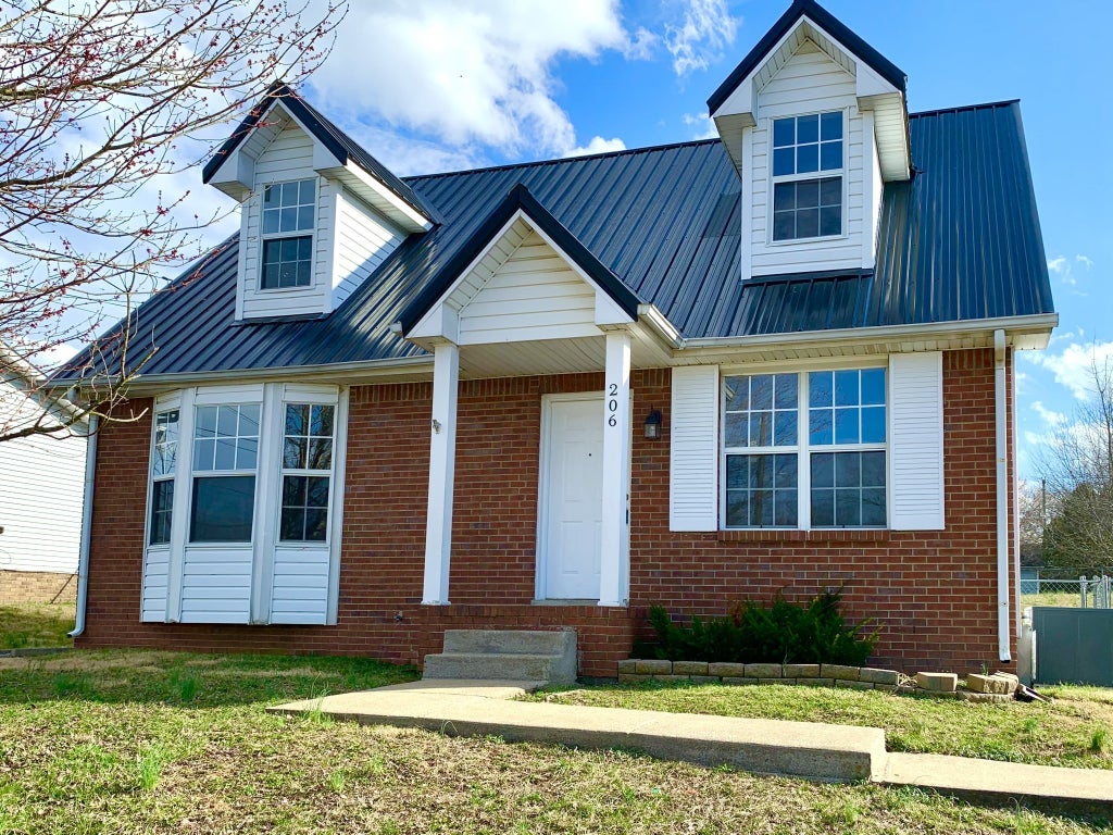 206 Mark Spitz Dr, Clarksville