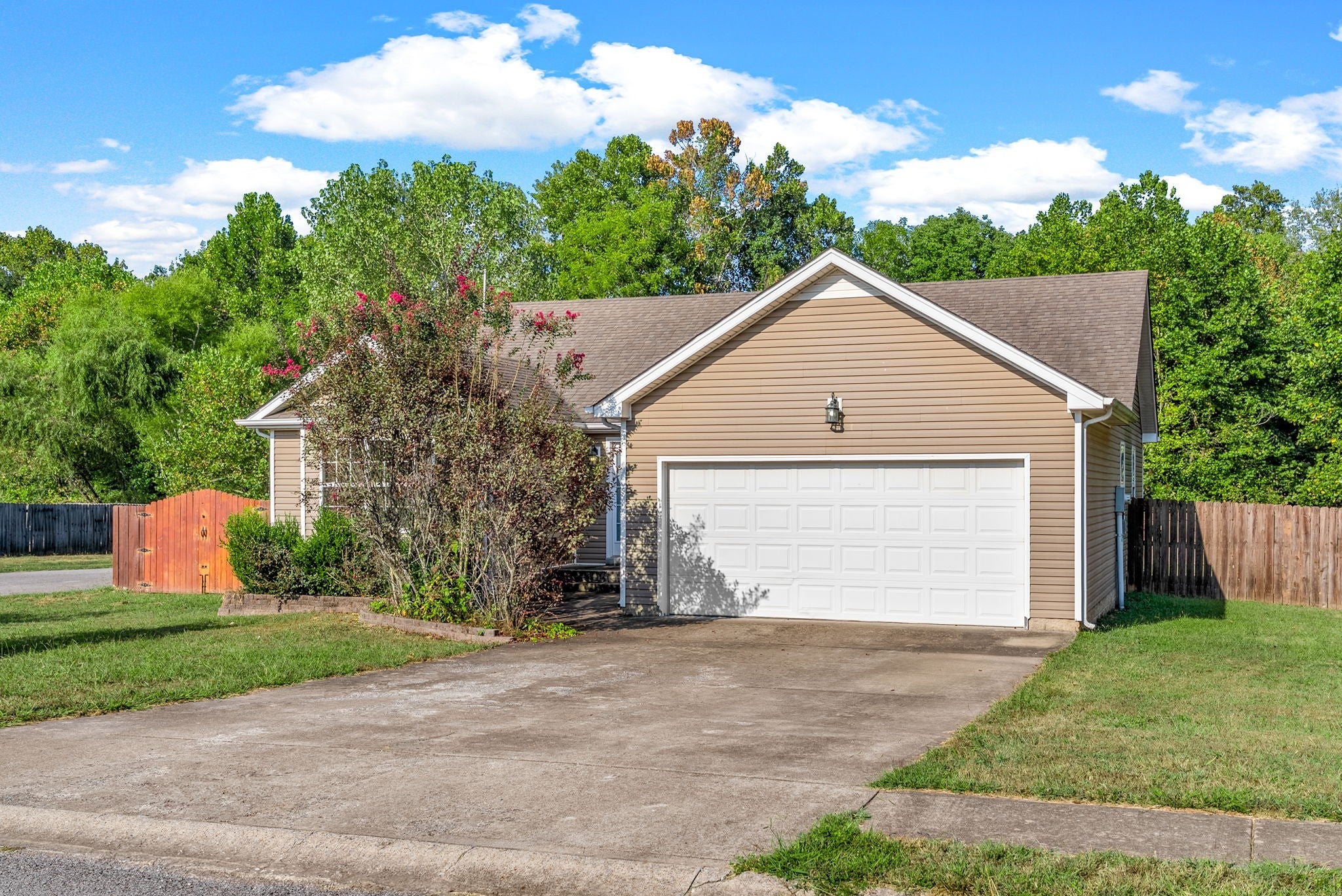 Photo of Listing #2993537