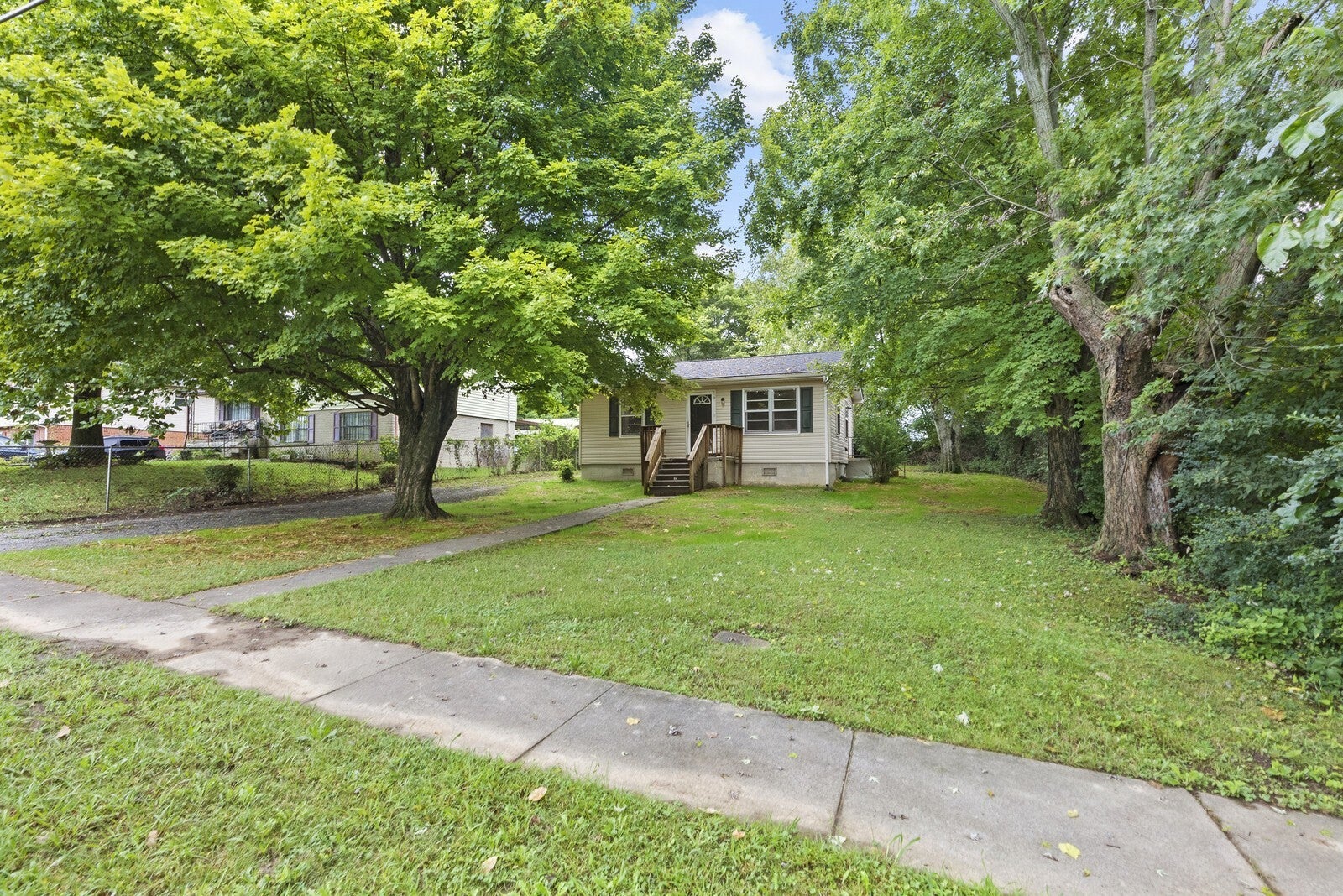 Photo of Listing #2993757