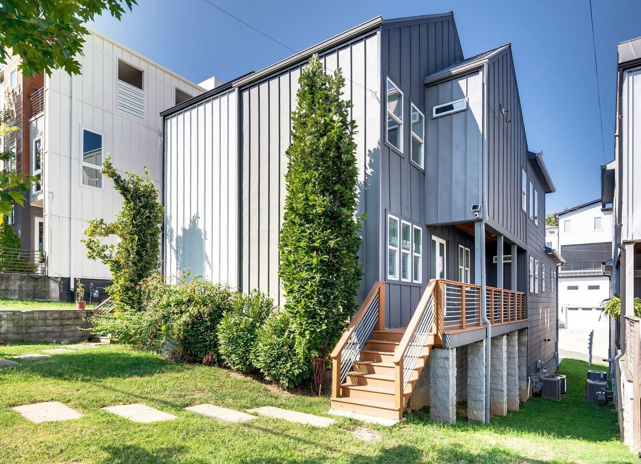 Photo of Listing #3000459