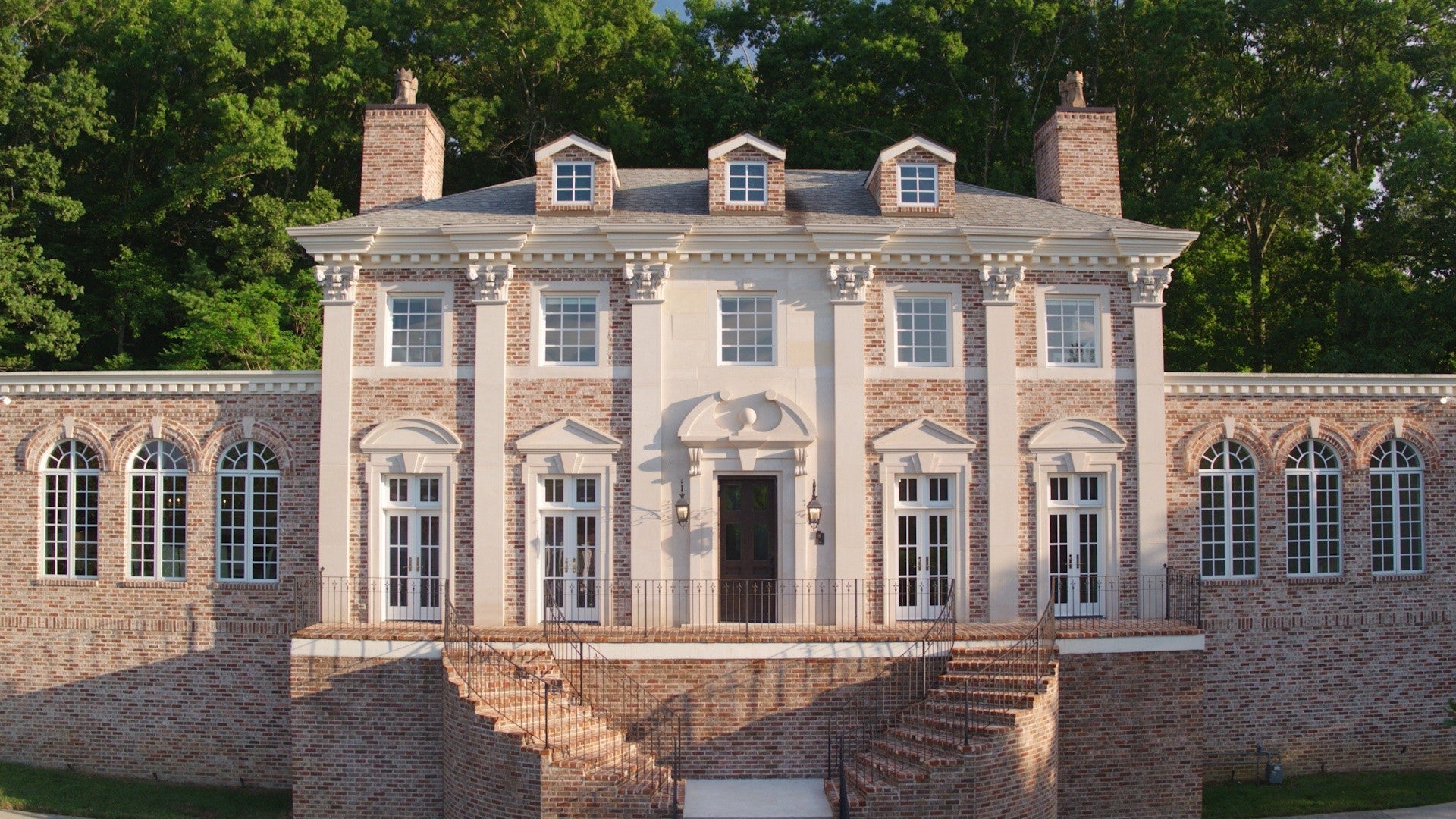 Photo of Listing #3001266