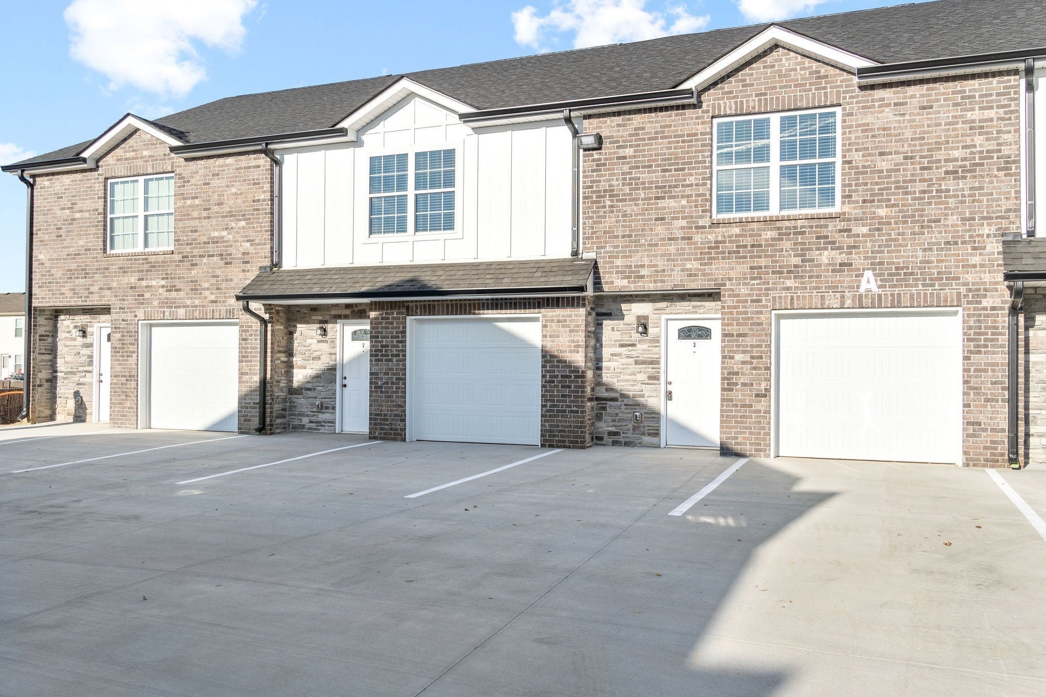 Photo of Listing #3001512