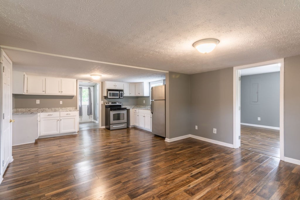 605 Days Rd, Lafayette