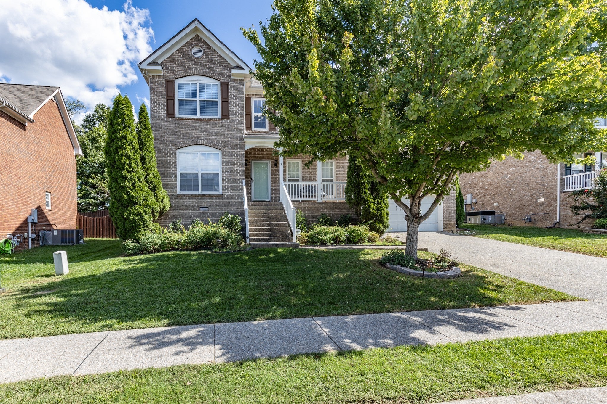 Photo of Listing #3003143