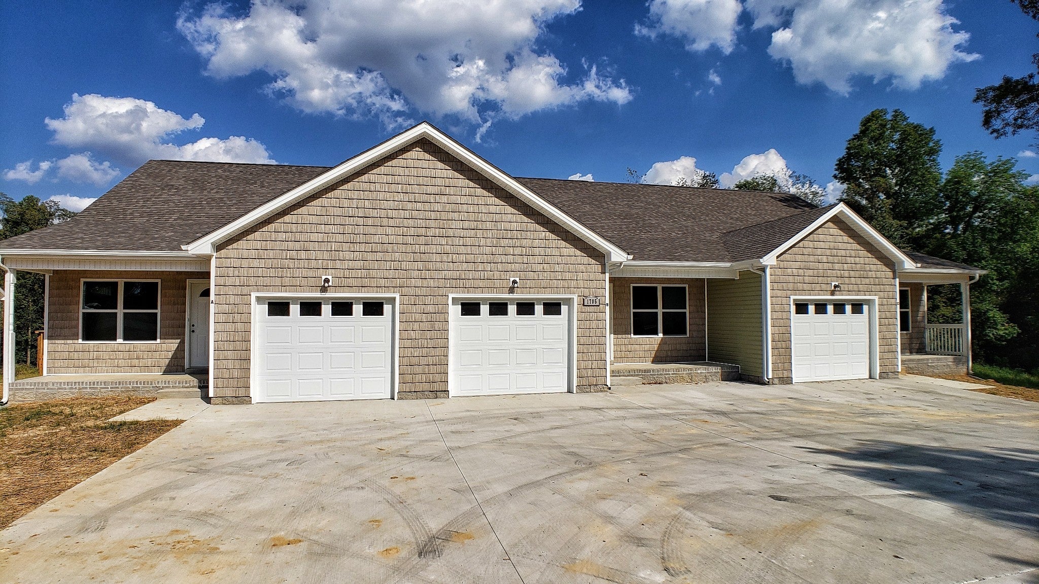 Photo of Listing #3003410