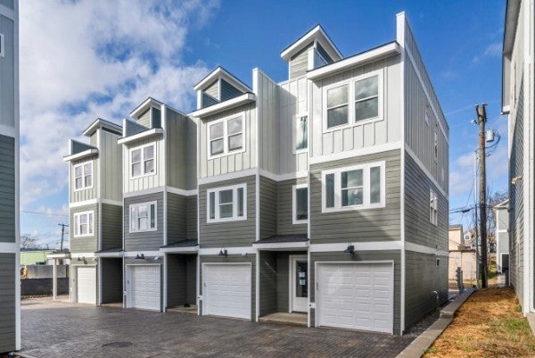 Photo of Listing #3003730