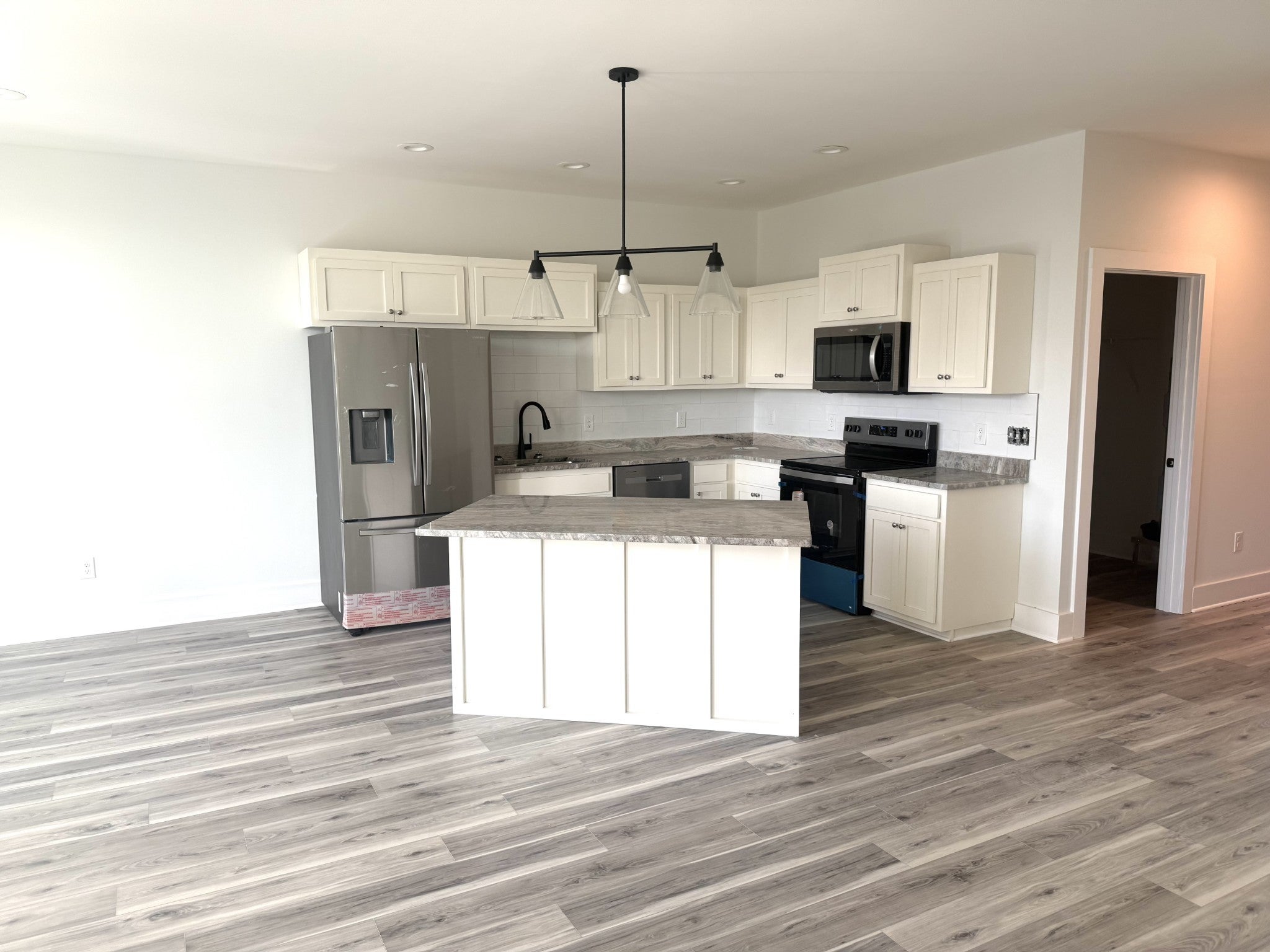 Photo of Listing #3006142