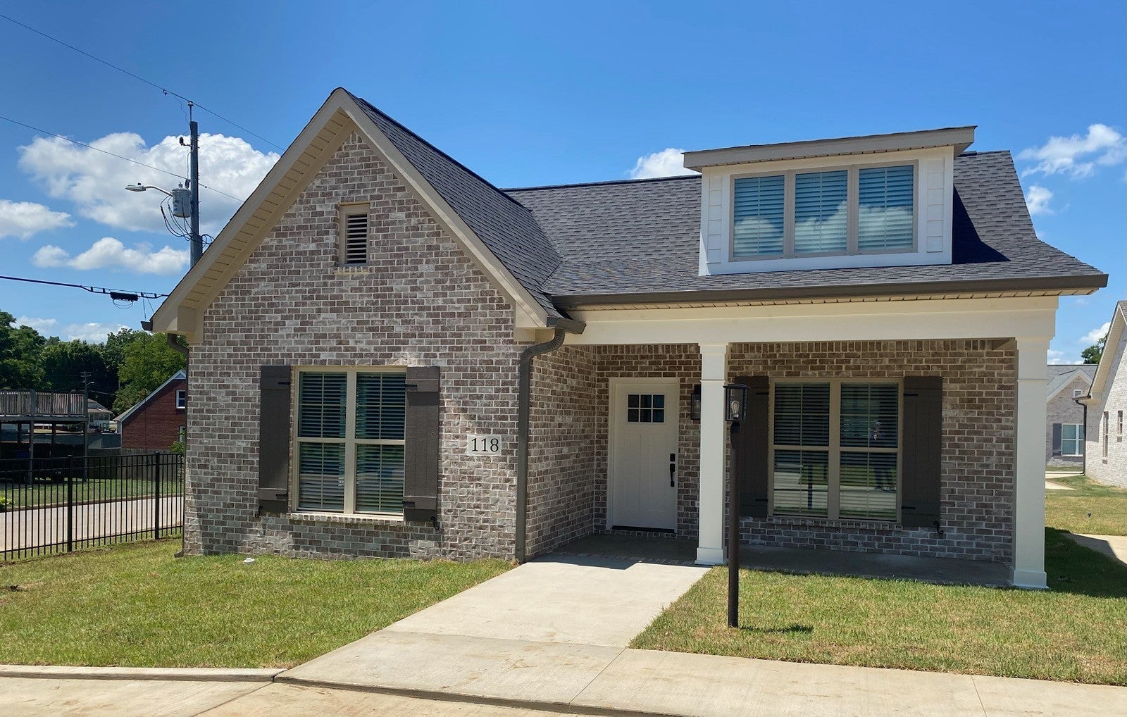 Photo of Listing #3006555