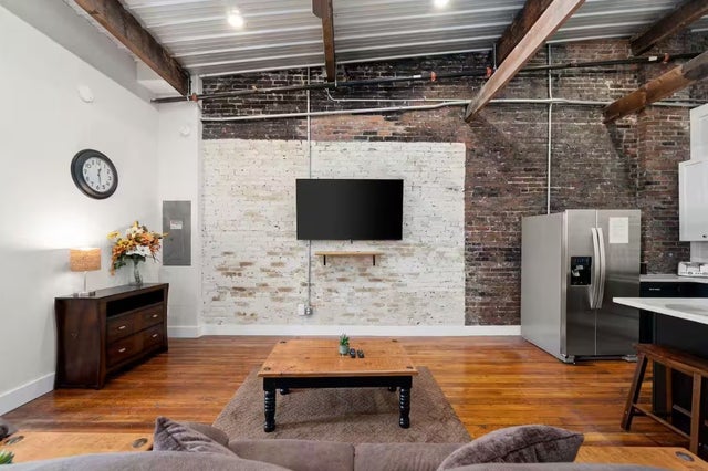 124 Strawberry Aly B, Clarksville