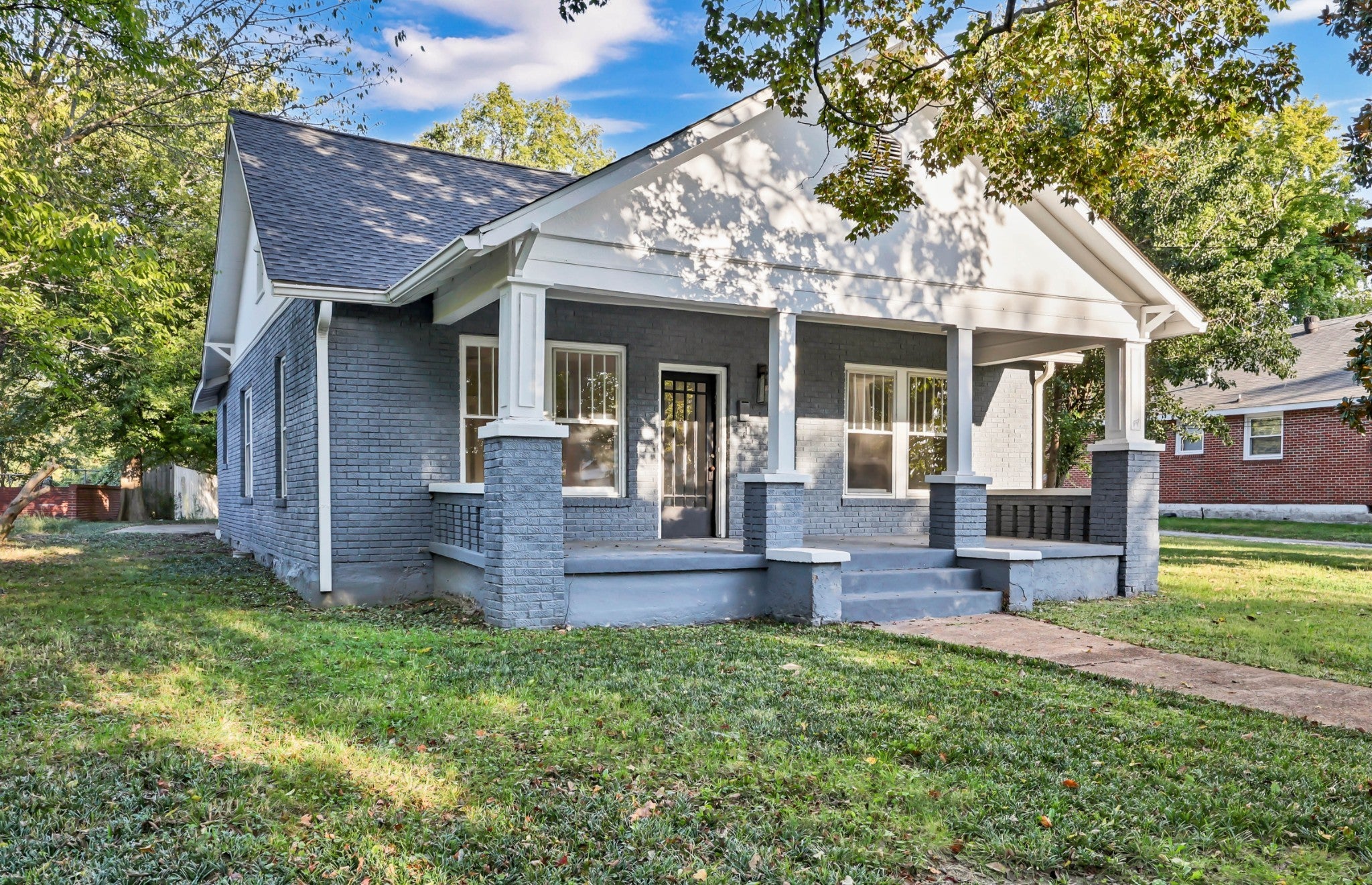 Photo for MLS 3011587 in 615 Greenwood Ave Clarksville, TN - 37040