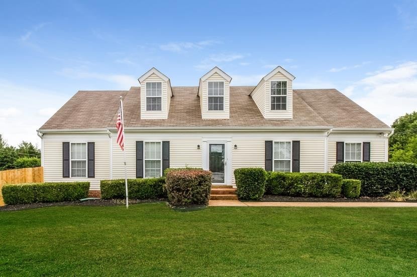 Home for sale in 2800 Sutherland Dr Thompsons Station, TN