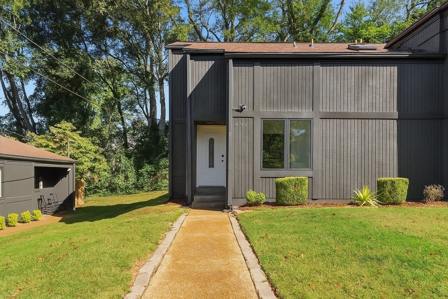 Photo of Listing #3012555