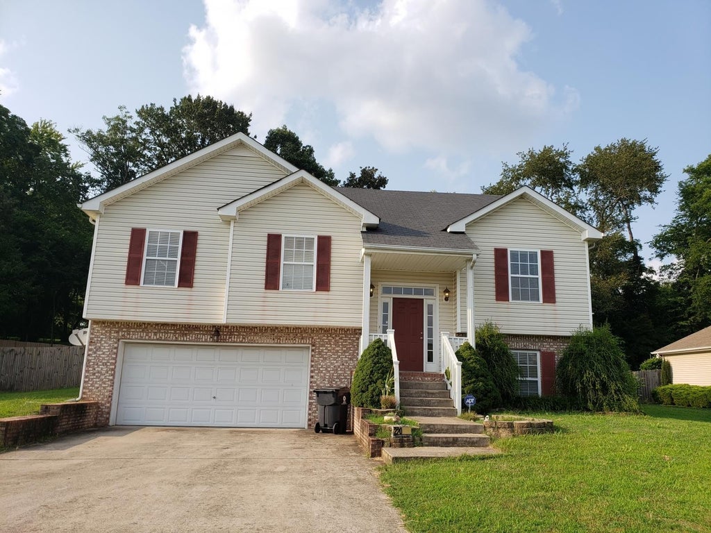 220 Cheshire Rd, Clarksville