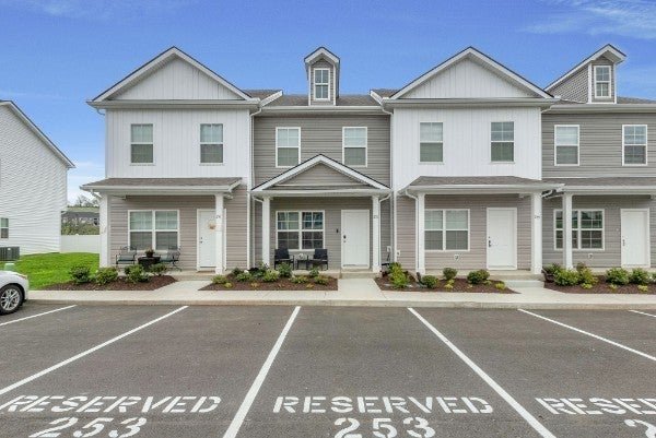 Photo of Listing #3013692