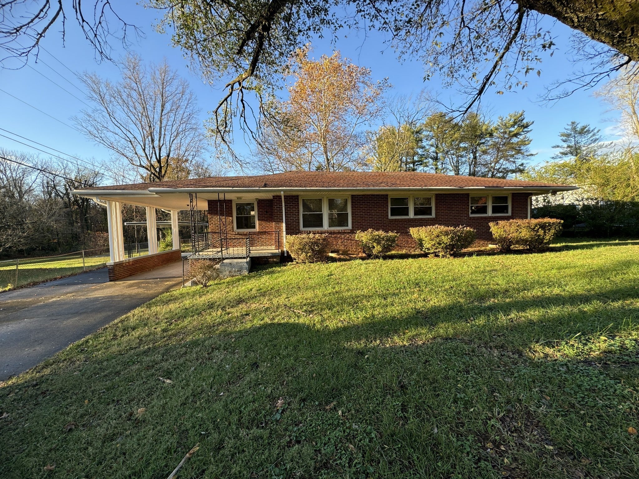 Photo of Listing #3015899