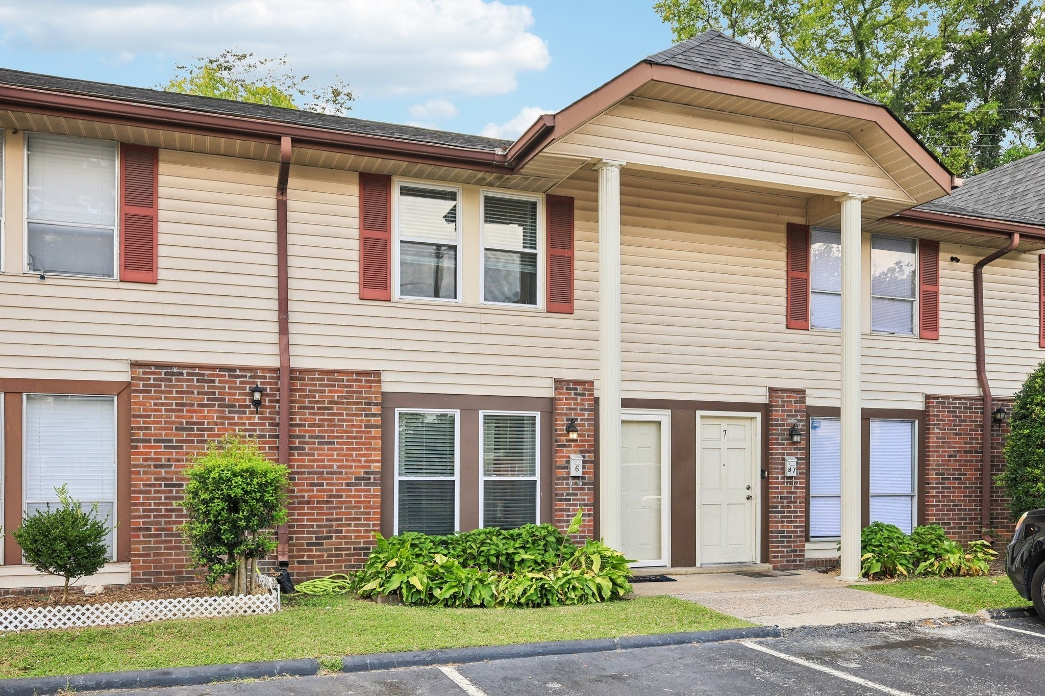 Photo of Listing #3017372