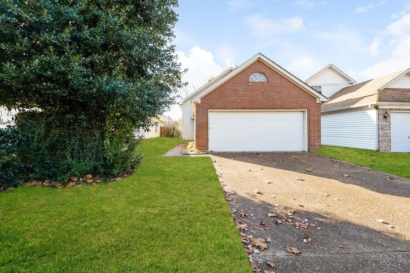 Photo of Listing #3018300