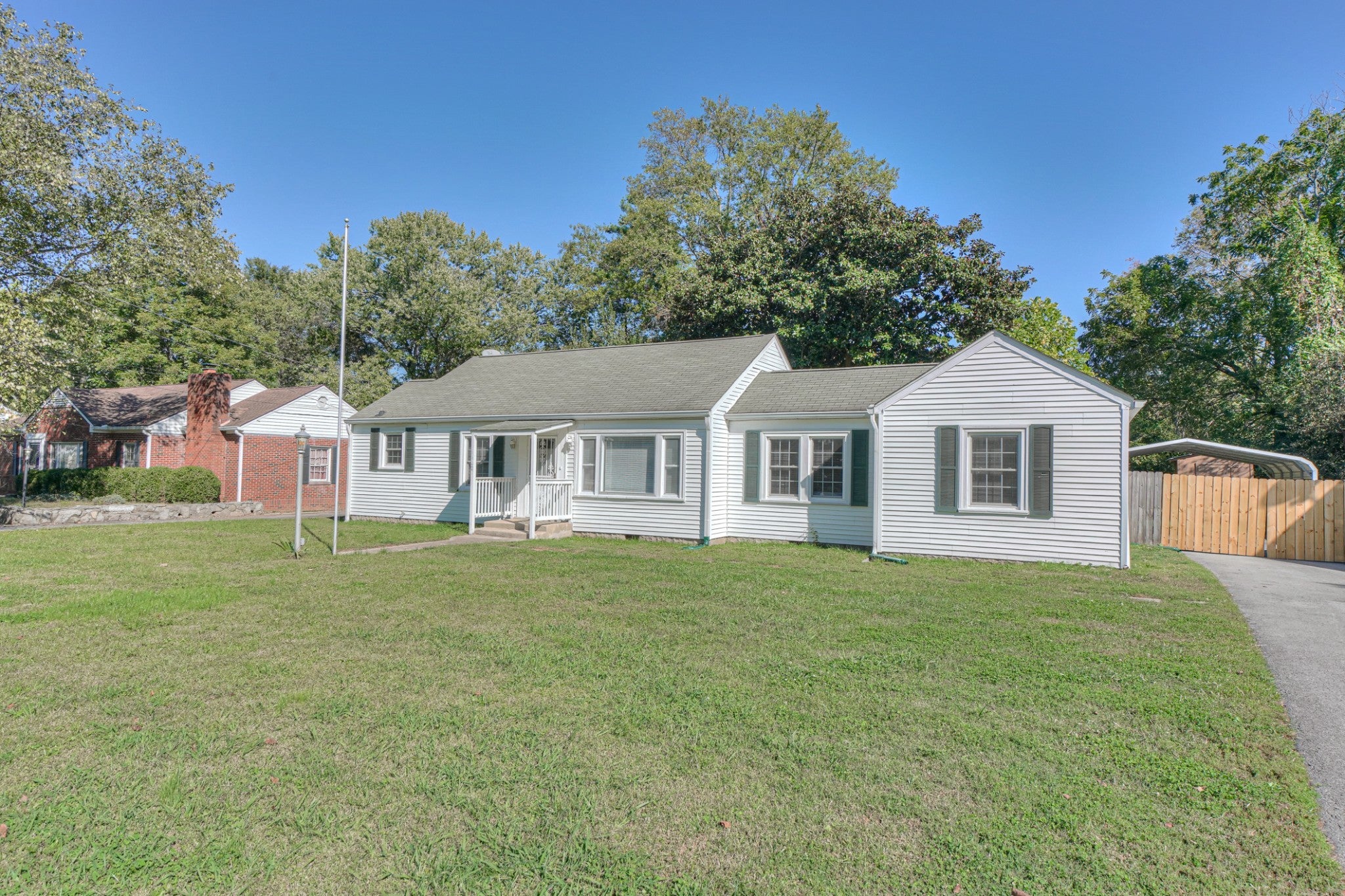 Photo of Listing #3018369