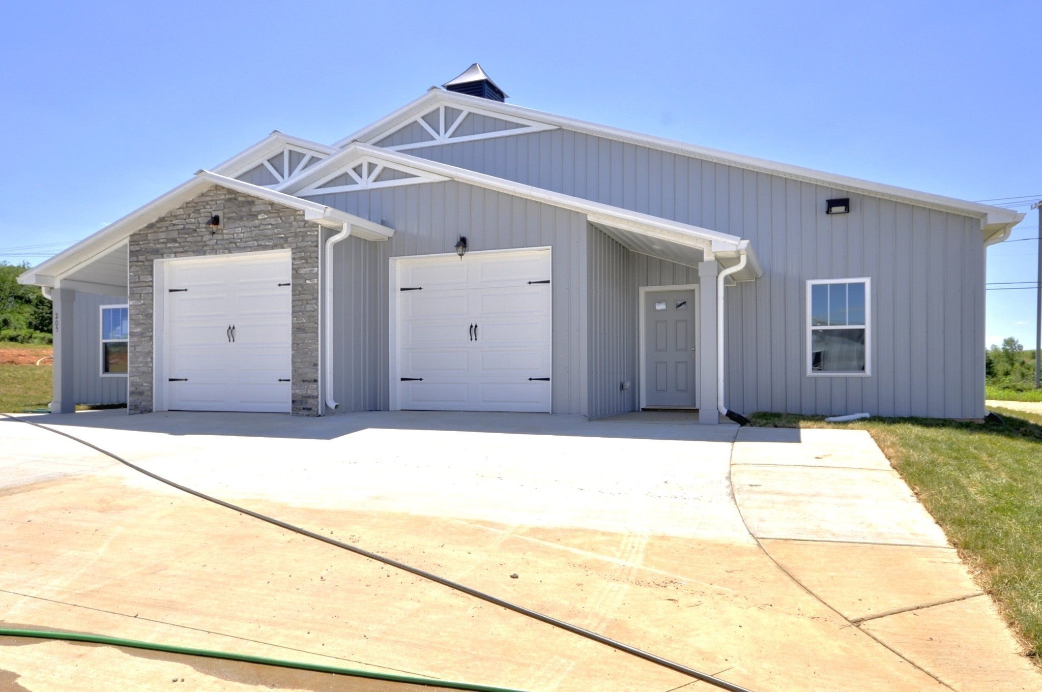 Photo of Listing #3018381