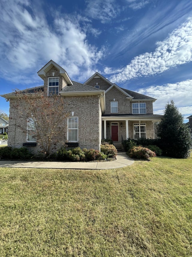 426 Creekview Dr, Murfreesboro