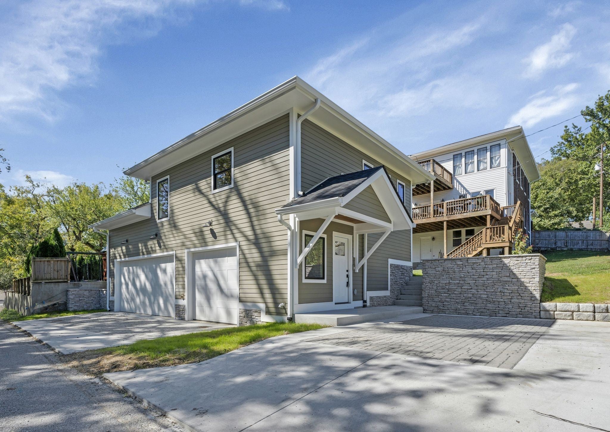 Photo of Listing #3032105