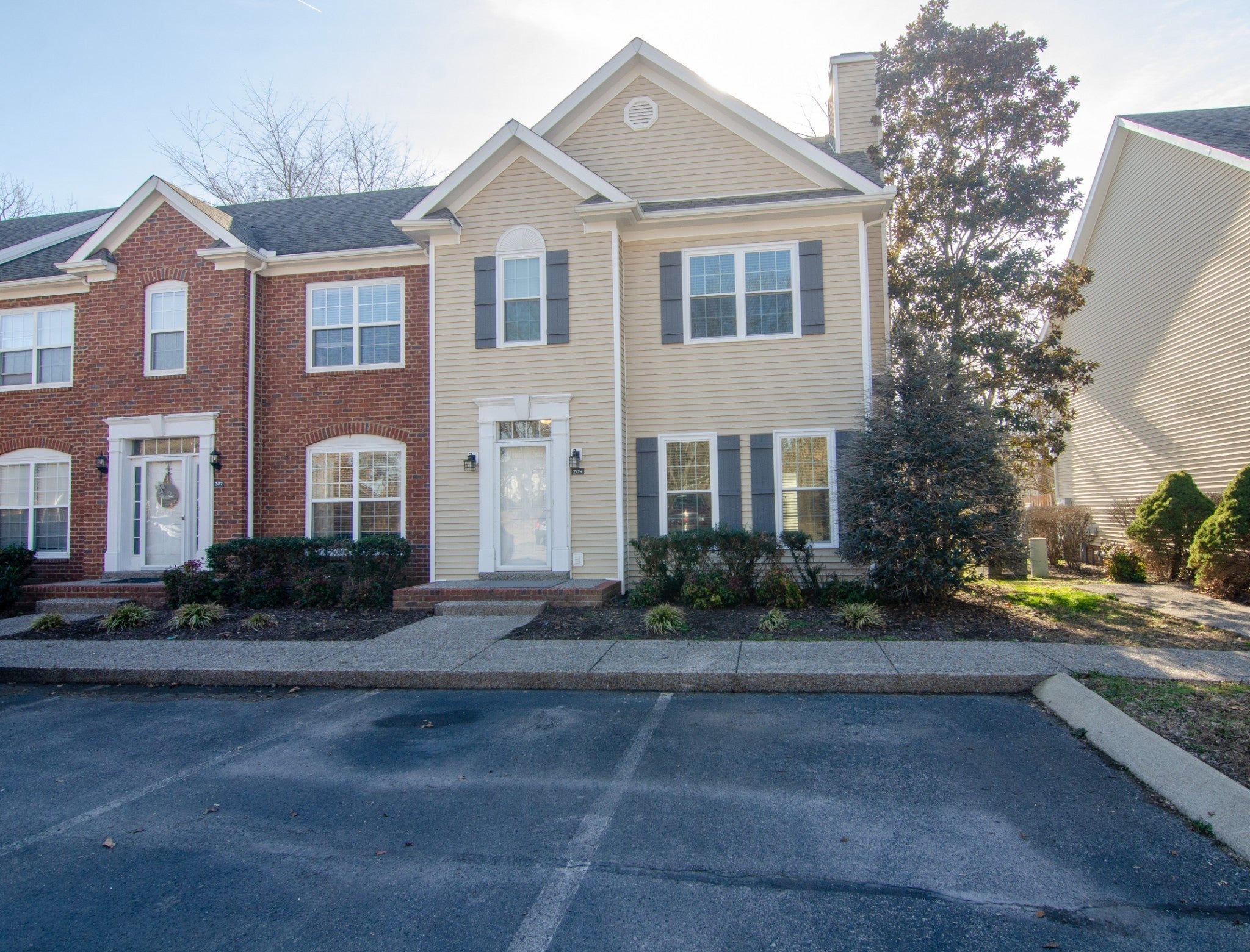 Photo of Listing #3032647