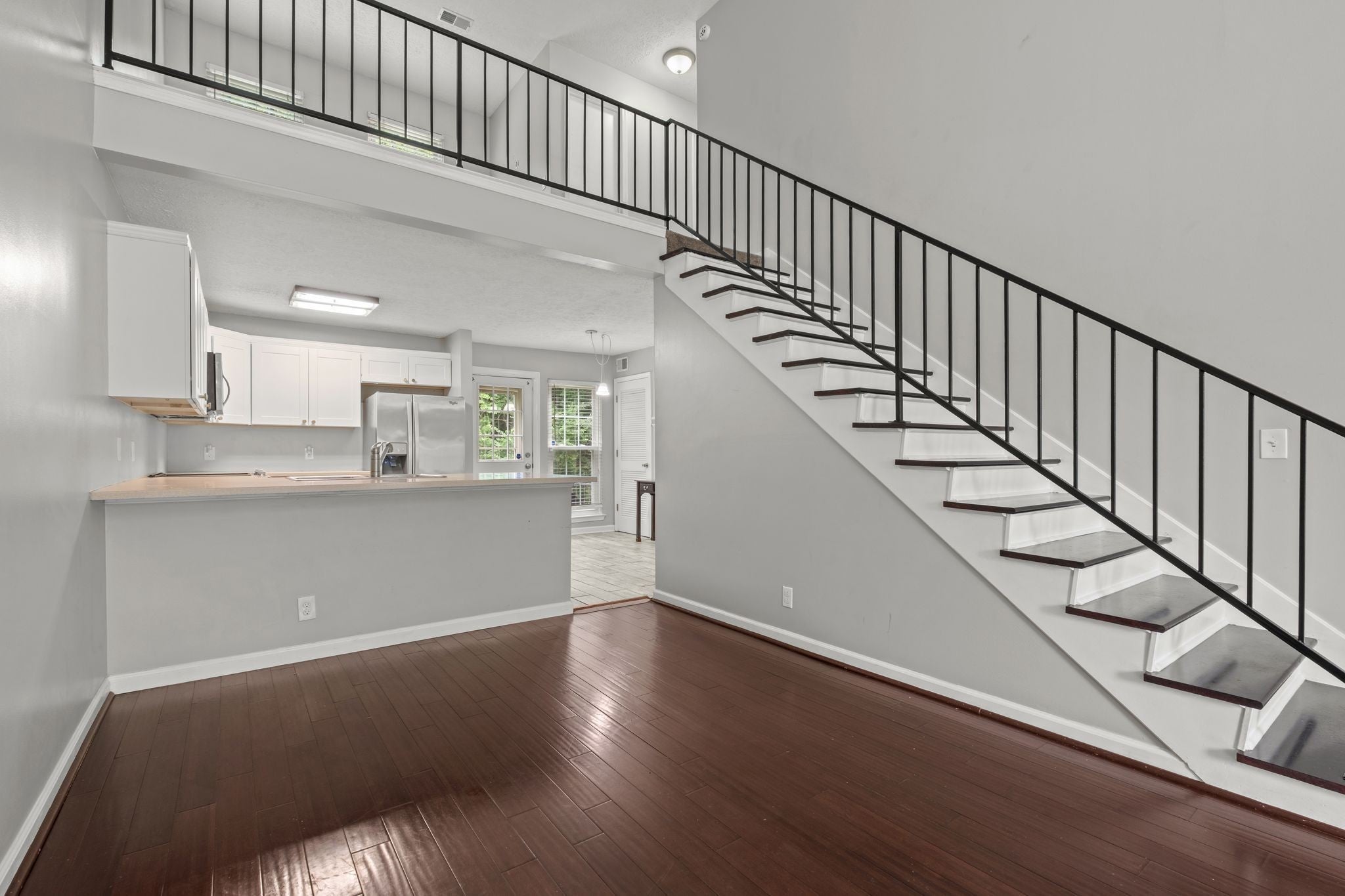 Photo of Listing #3033555