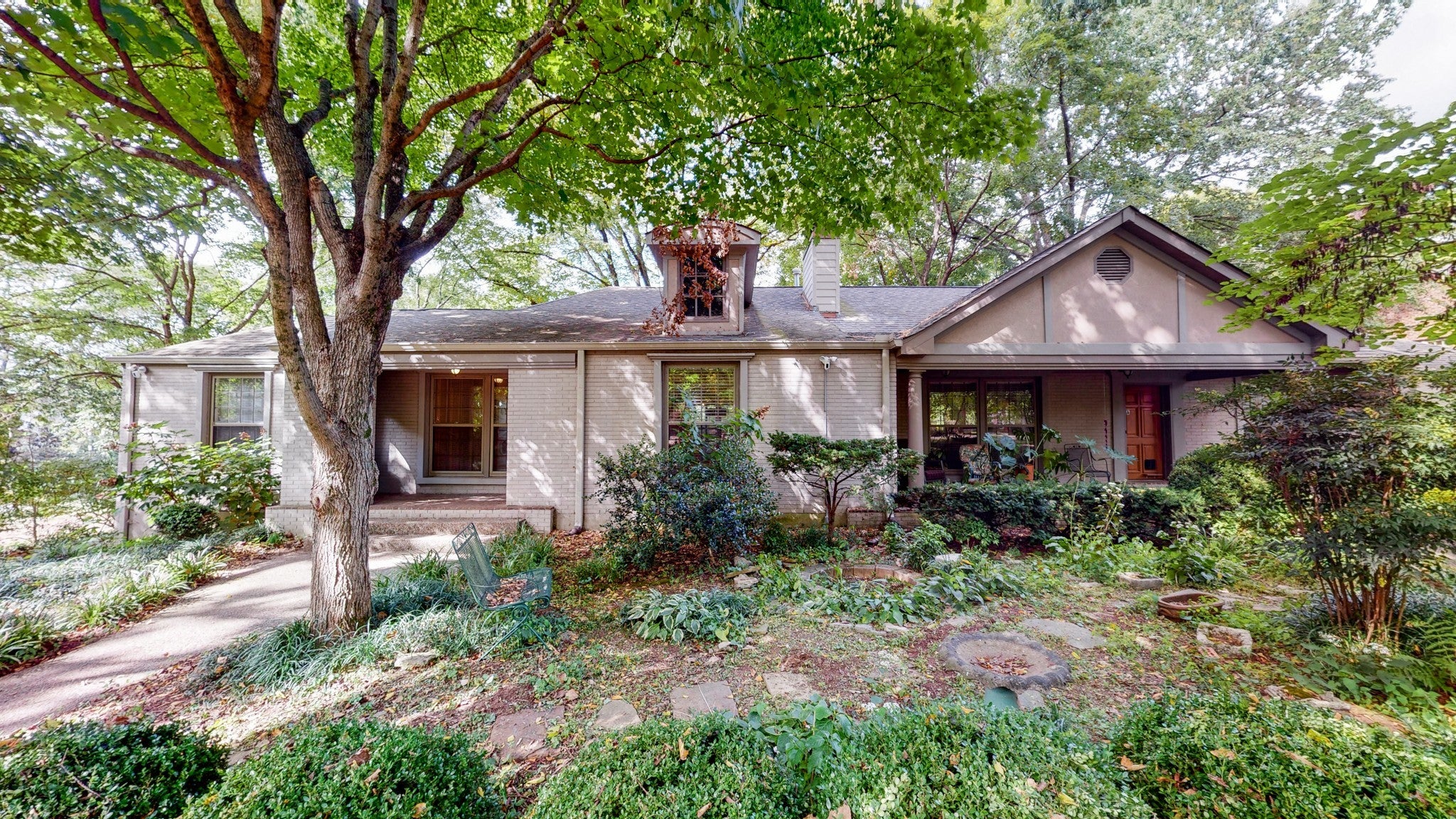 Photo of Listing #3035060