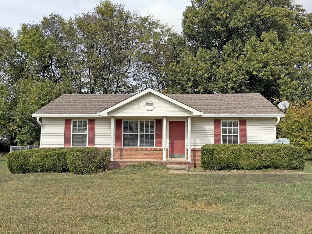 581 Oakmont Drive, Clarksville