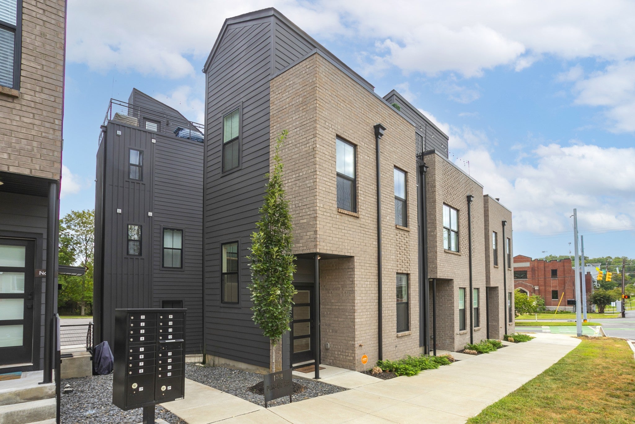 Photo of Listing #3036070