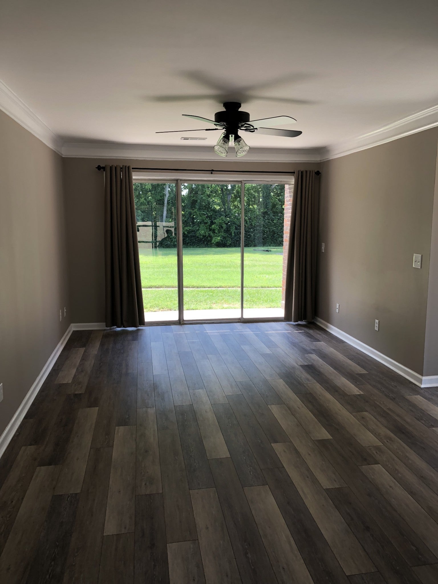 Photo of Listing #3037642