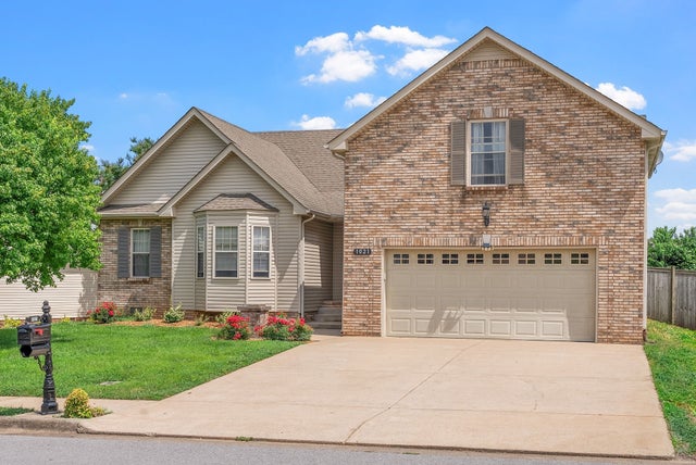 1021 Glenhurst Way, Clarksville