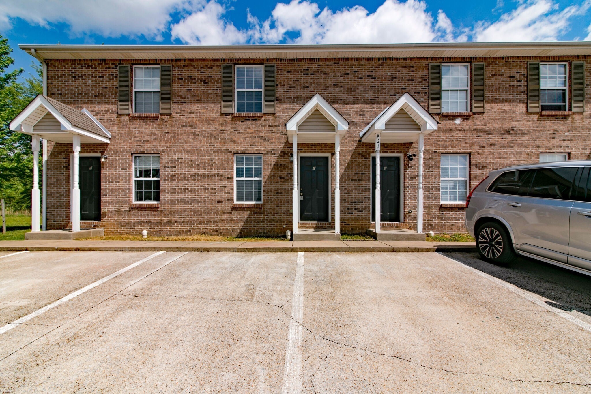 Photo of Listing #3038836