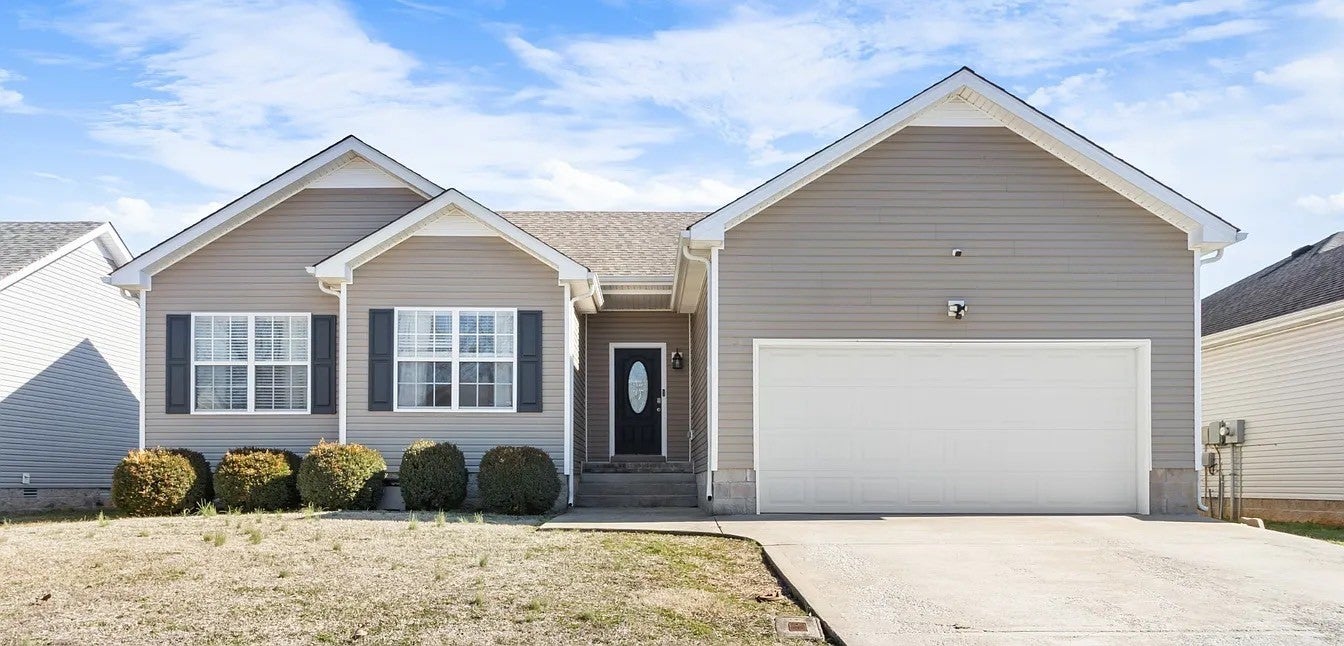 Home for sale in 1355 Whitt Ln Clarksville, TN