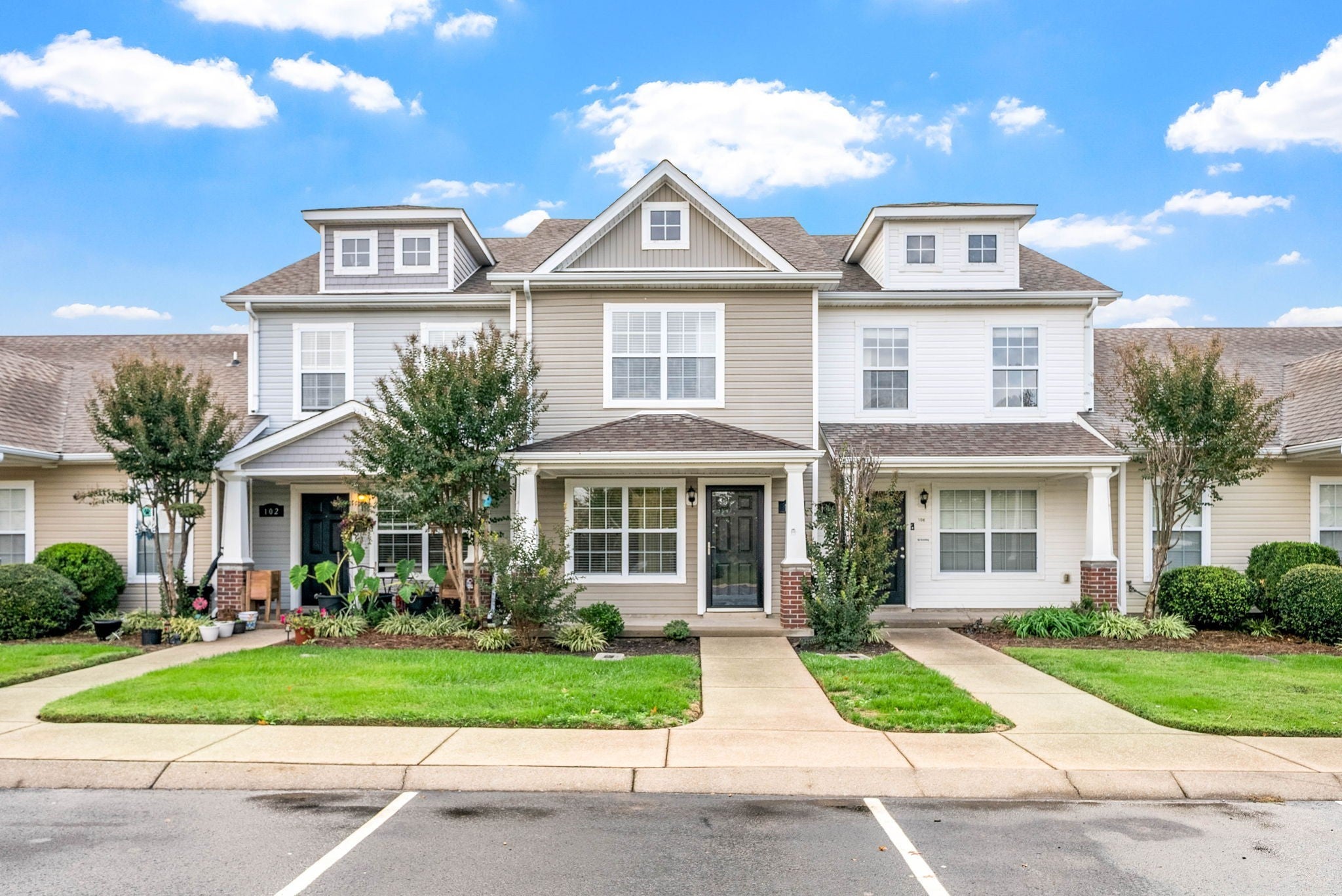 Photo of Listing #3039116