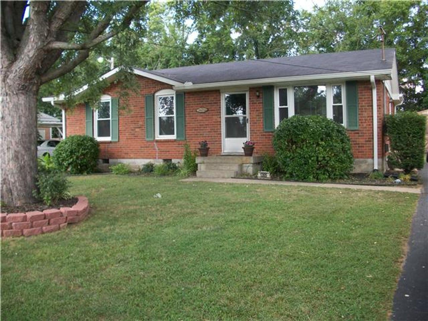 Photo of Listing #3039221