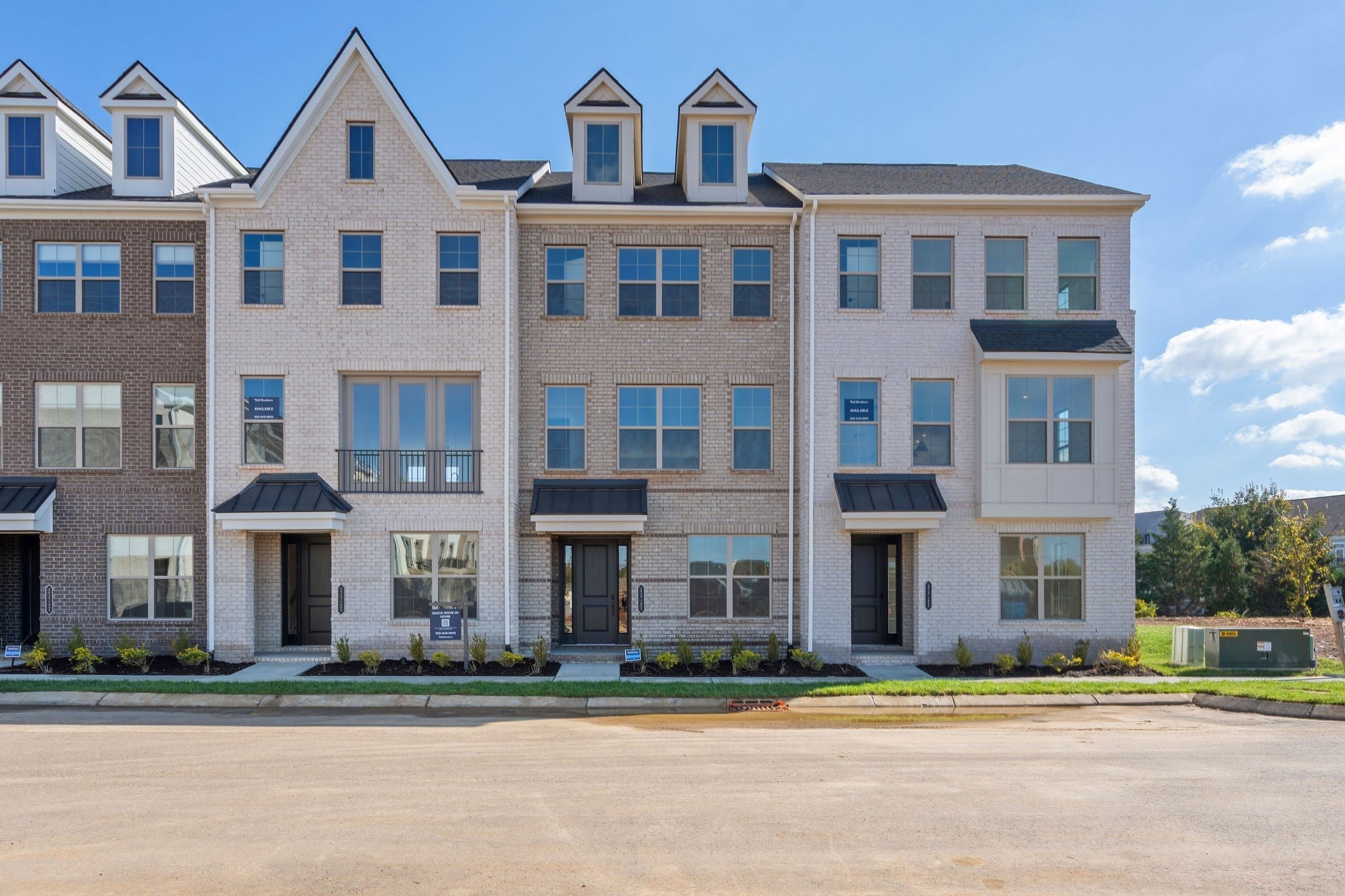 Photo of Listing #3039685